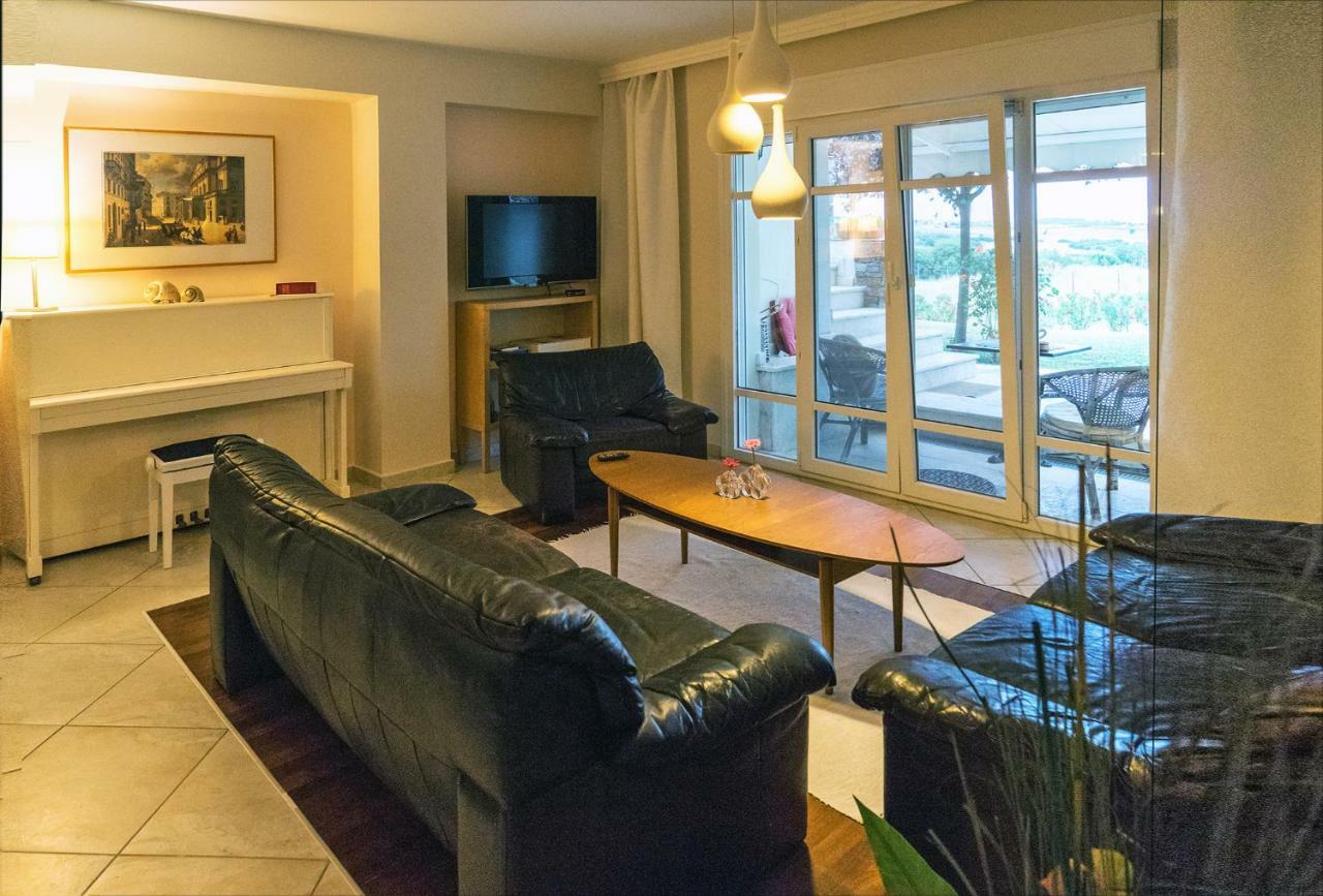 Lovely Apartm.Near Airport Kardia ภายนอก รูปภาพ