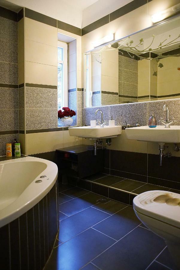 Lovely Apartm.Near Airport Kardia ภายนอก รูปภาพ